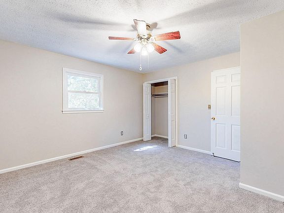 4th image of 239 Meadowview Dr