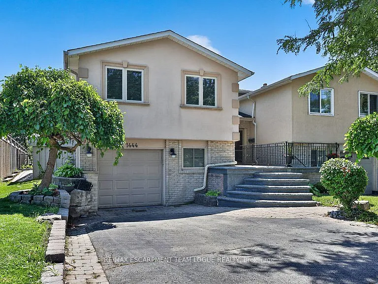 1444 Paddington Ct — Photo 2