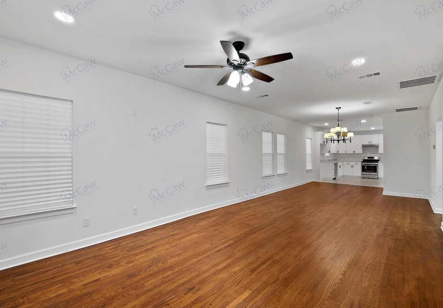 3 bed, 1.5 bath, 1438 sqft, $3,000 — Photo 4
