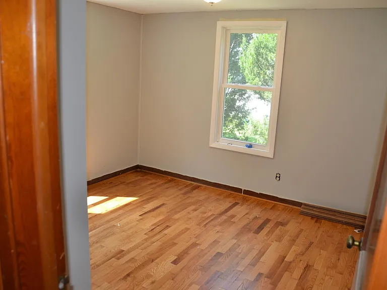 303 E Franklin St — Photo 4