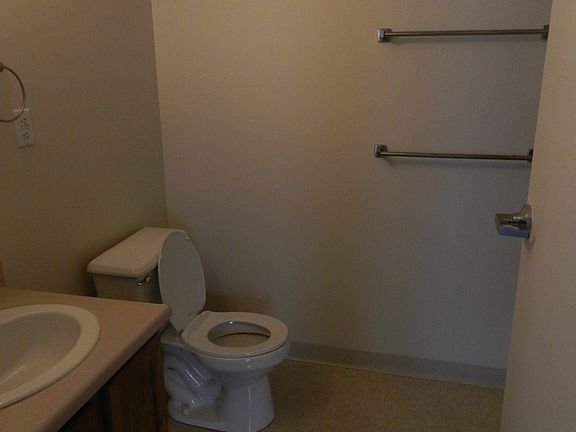 2nd image of 80 Auburn Park APT 103