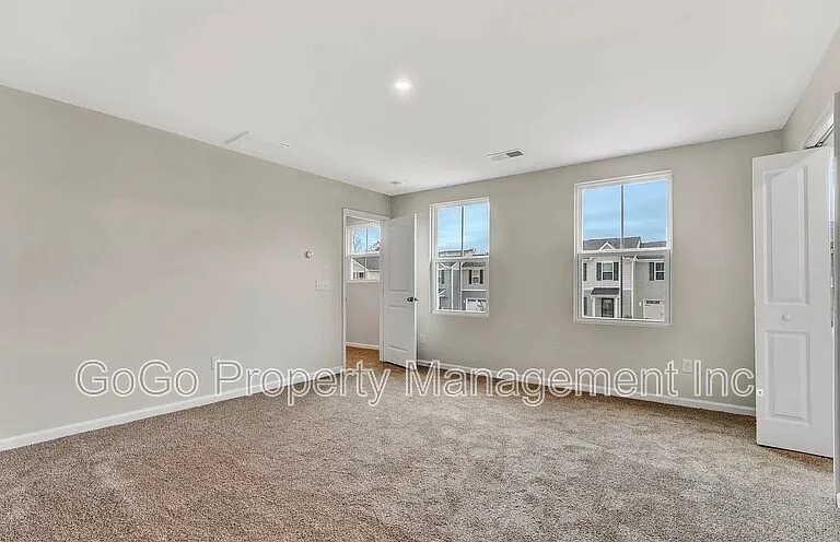 8 Torrington Dr — Photo 8