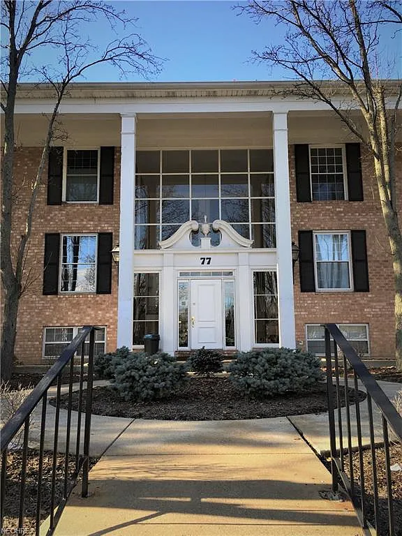 77 Atterbury Blvd APT 213 photo 1