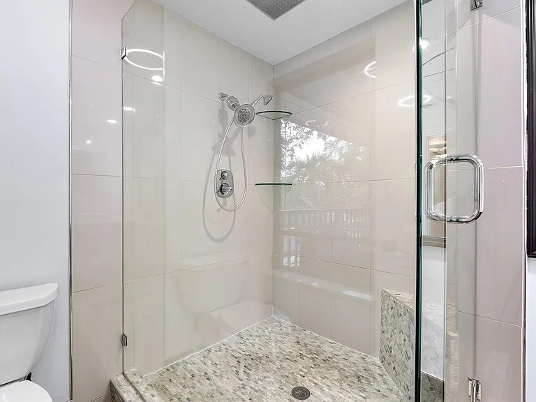 9897 Fairway Cove Ln — Photo 22