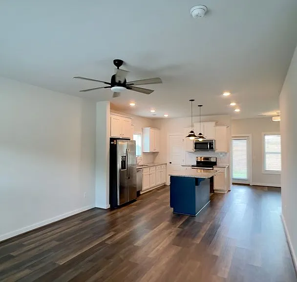 416 Jack Hampton Dr — Photo 3