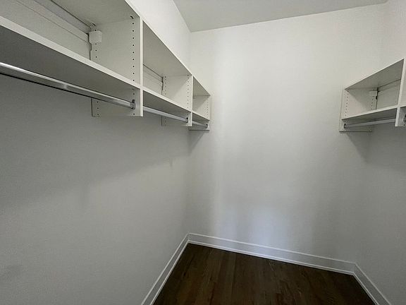 5th image of 2217 W Madison St #406
