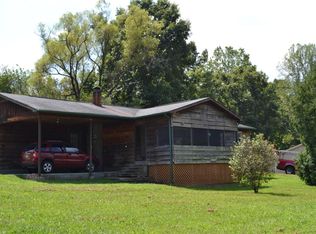 301 Snow Hill Rd, Oakdale, TN 37829