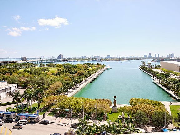 2nd image of 888 Biscayne Blvd APT 1009