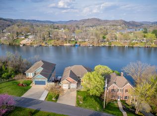 3657 Crest Rd, Kingsport, TN 37663