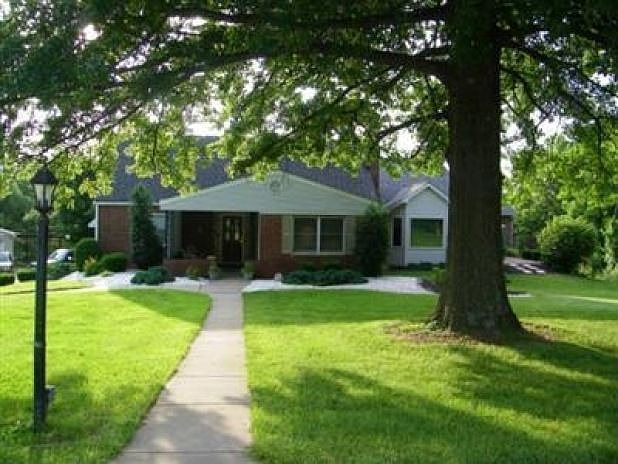 1st image of 40 Peach Dr