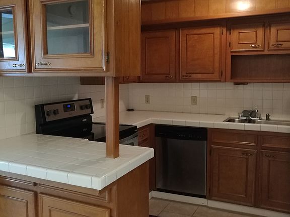 4th image of 1518 3rd Ave N