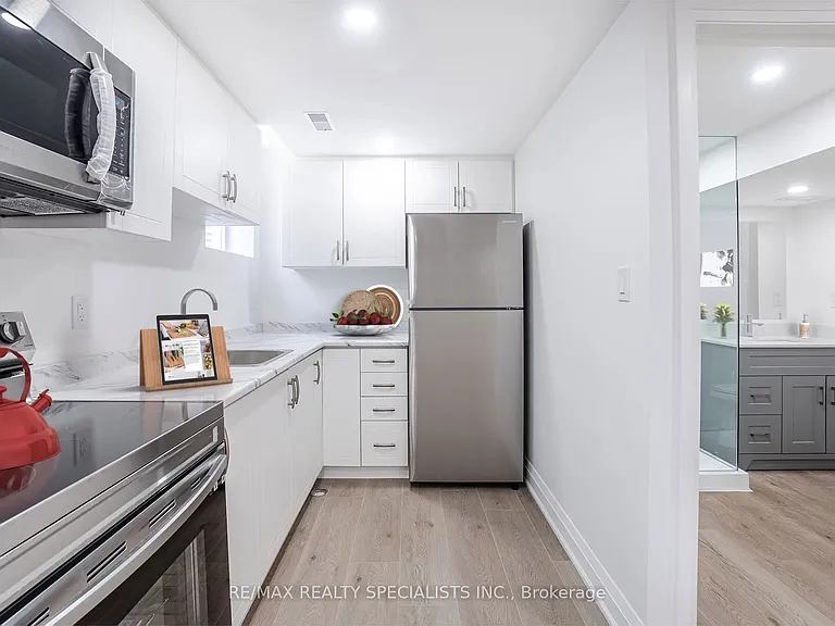 6272 Kindree Cir #LOWER — Photo 7
