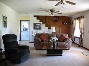 3rd image of 260 Jennings Ln