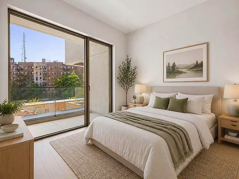960 Franklin Ave #262 — Photo 3
