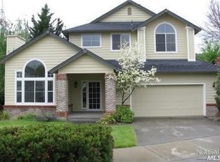 4561 Pearl Dr, Santa Rosa, CA 95409