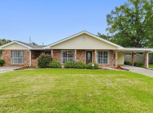603 Beyer Dr, Bay Saint Louis, MS 39520