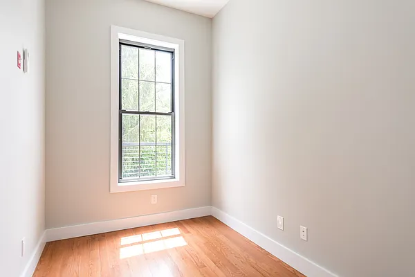 Rented by Nooklyn NYC LLC | media 22