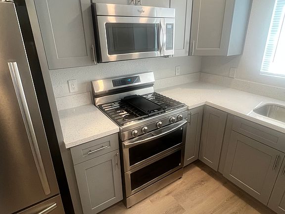 4th image of 4879 Franklin Ave