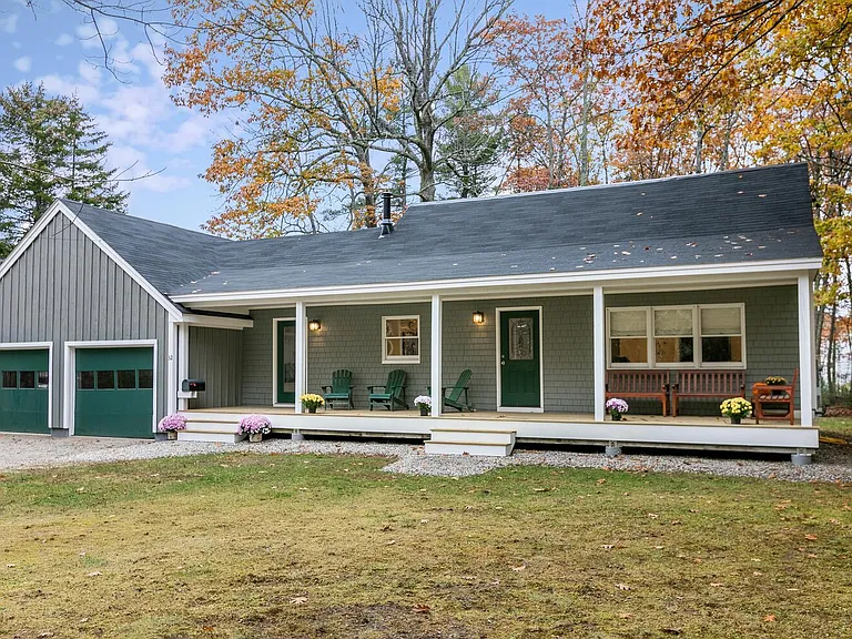 32 Maple Ave — Photo 4