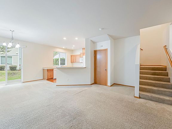4th image of 1321 51st Pl NE #1903