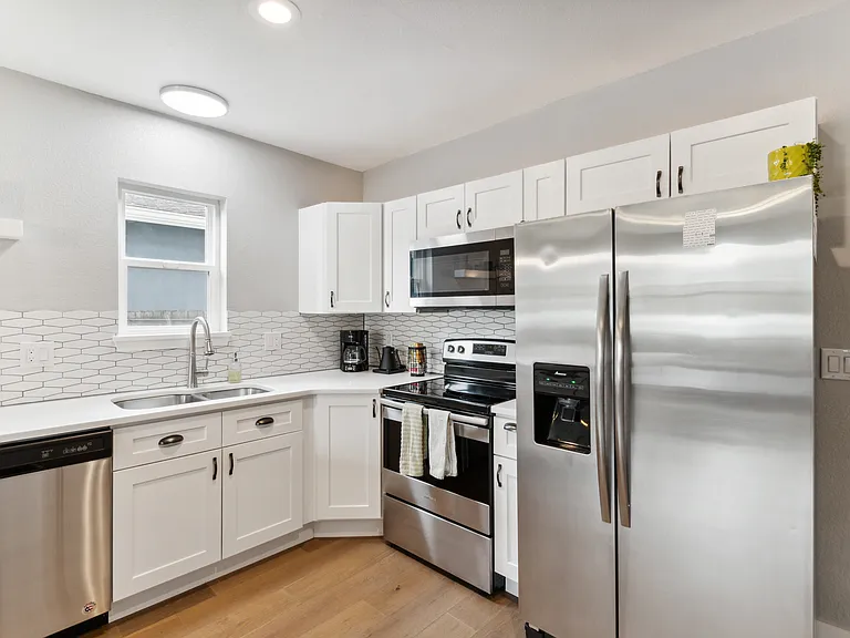 642 Meade St — Photo 4