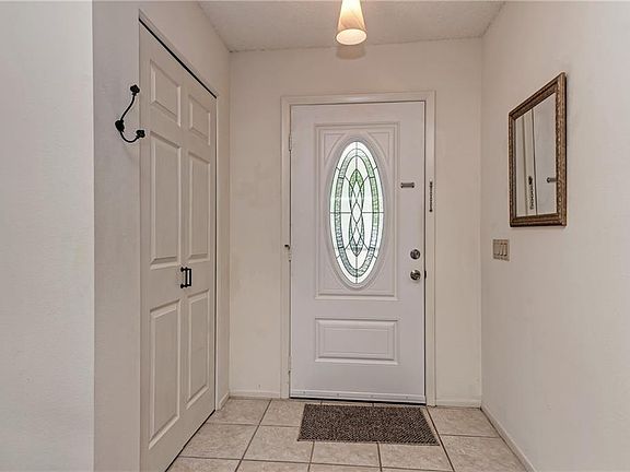 4th image of 5621 Garden Lakes Dr