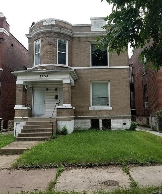 1st image of 1254 N Euclid Ave
