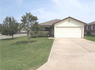 240 Saint Marys Dr, Hutto, TX 78634