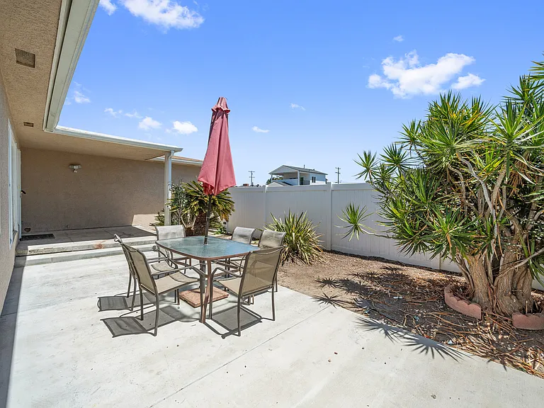 5658 Mary Lane Dr — Photo 35