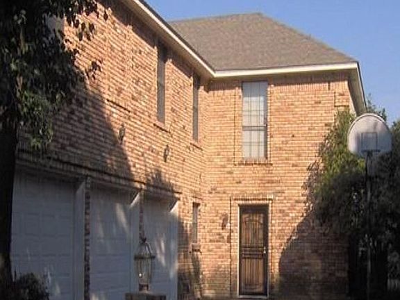 3 Car Garage