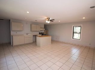 551 S Old Stagecoach Rd, Kyle, TX 78640