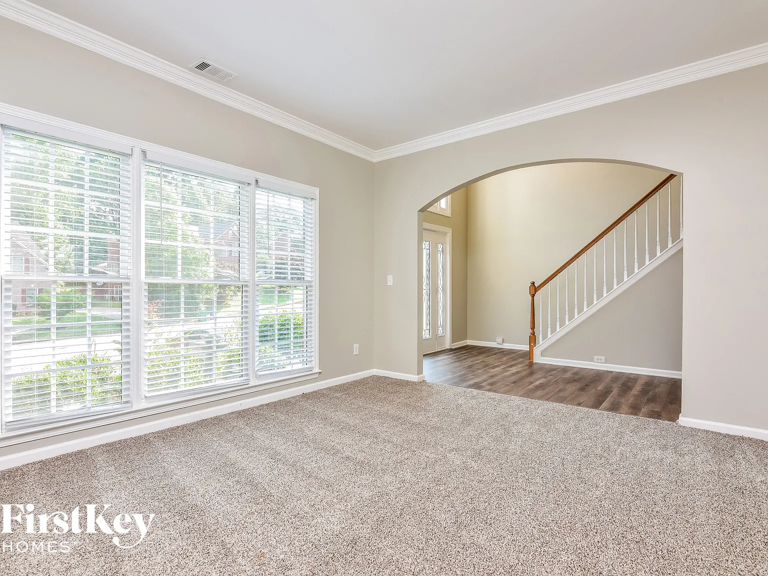 4 bed, 2.5 bath, 3106 sqft, $2,740 — Photo 2
