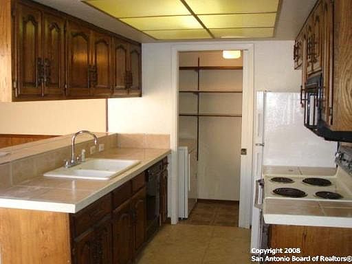 4th image of 10827 CROWN VIEW DR #N/A