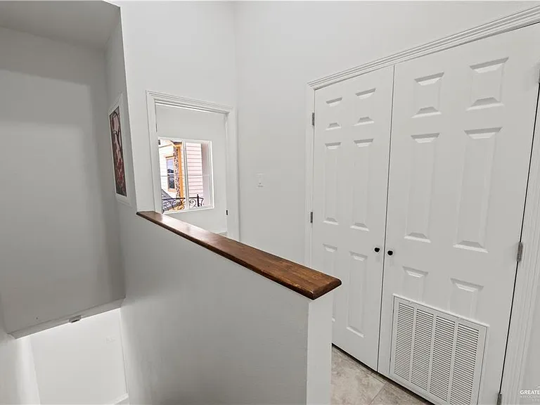 1404 E Karen St #C — Photo 8