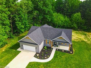 4211 Burgett Rd, Canfield, OH 44406