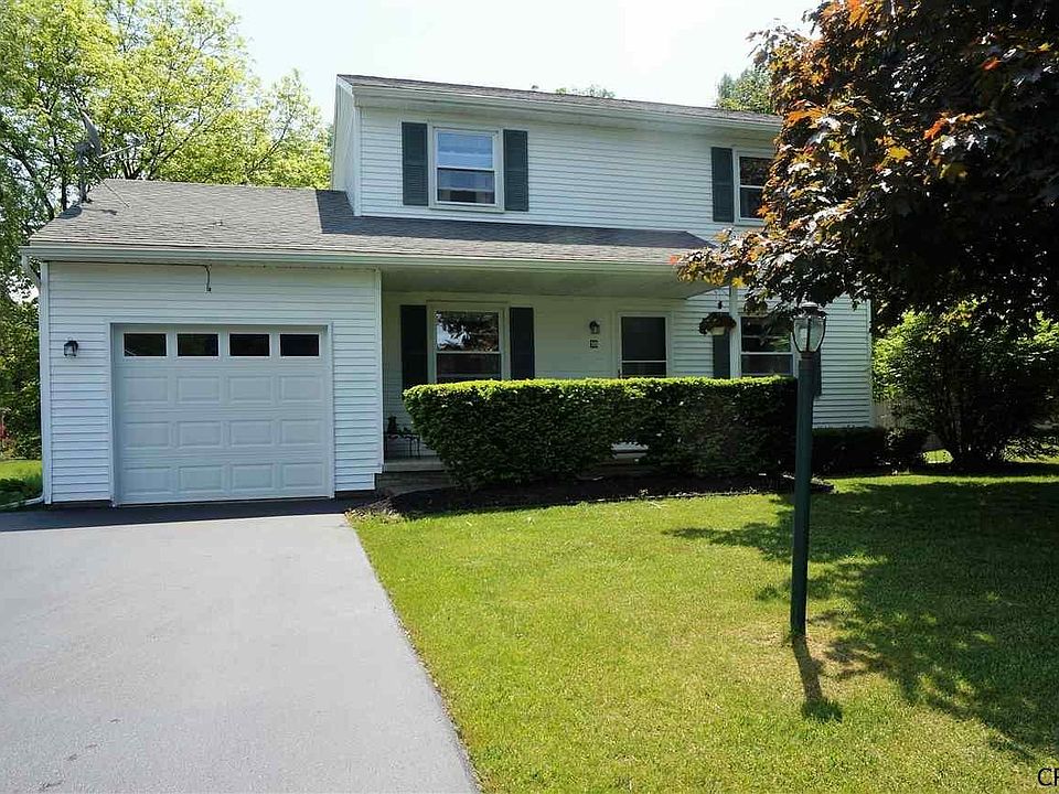 1st image of 18 Windmill Dr