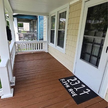 3rd image of 2317 5th Ave