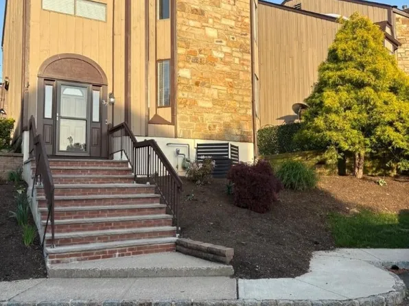 37 Delbarton Ct #37, Washington Twp., NJ 07840
