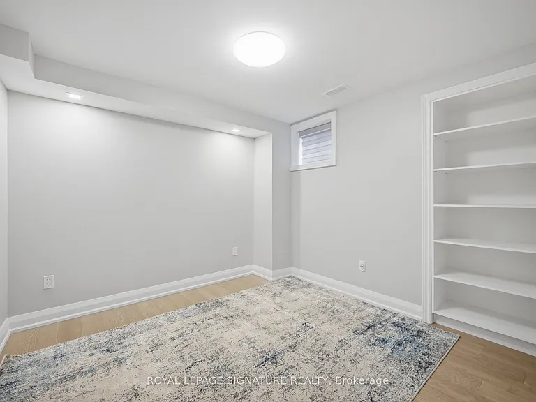 91 Roulette Cres #2 — Photo 18