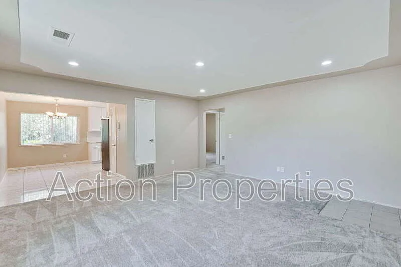 2 bed, 1.5 bath, 950 sqft, $2,995 — Photo 4