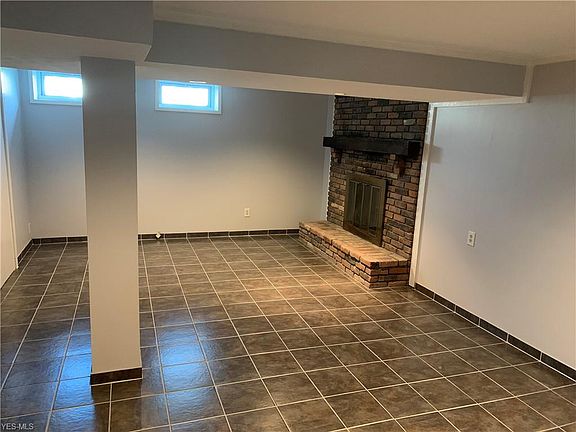3rd image of 6807 Kirkwood Dr Unit 3