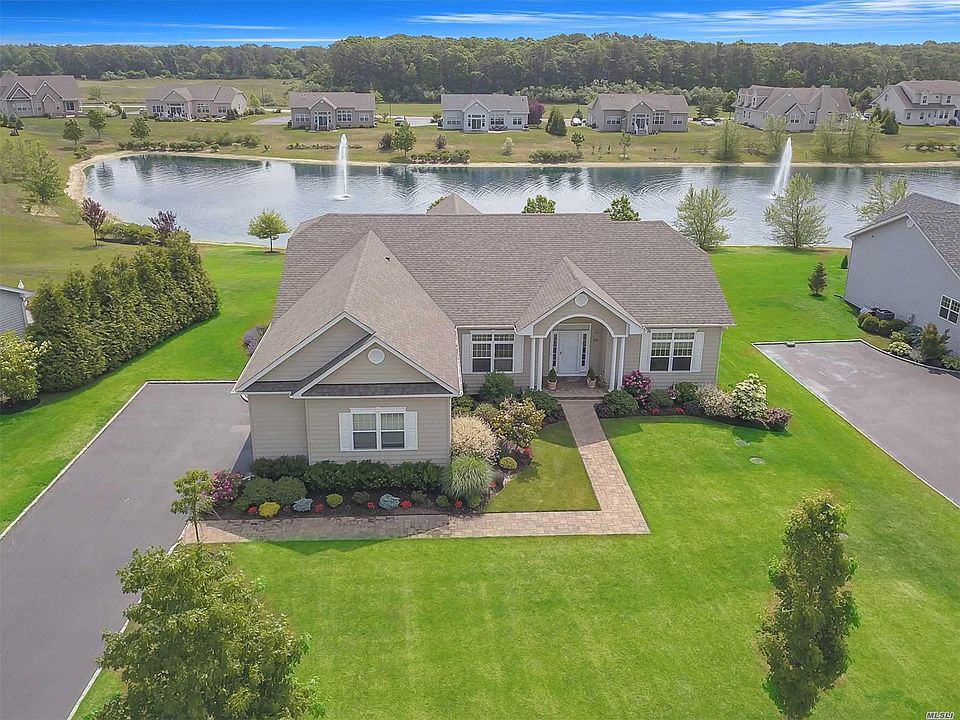 1st image of 60 Hamptons Court Dr W