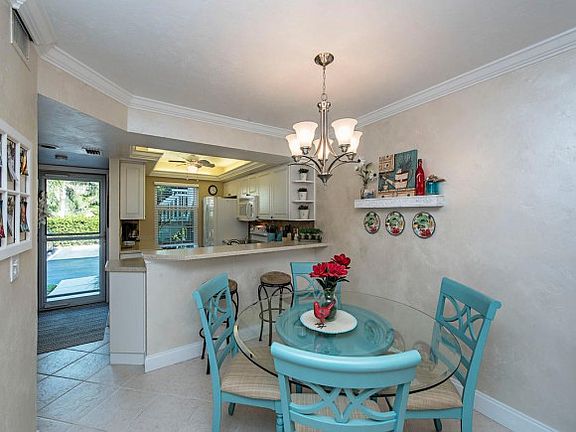 5th image of 860 Elkhorn Ct Unit 312