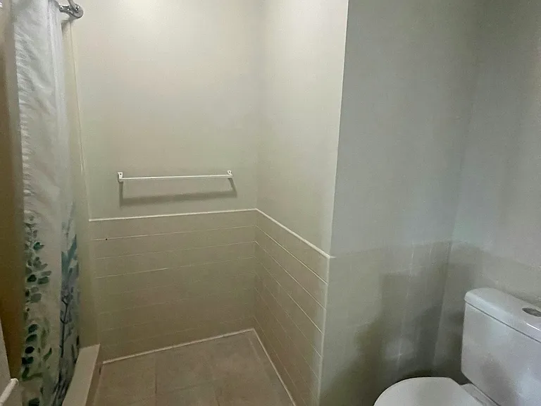 4390 N River Rd — Photo 25