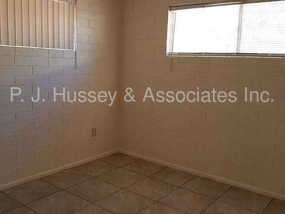 3rd image of 7324 N 33rd Ave APT 2