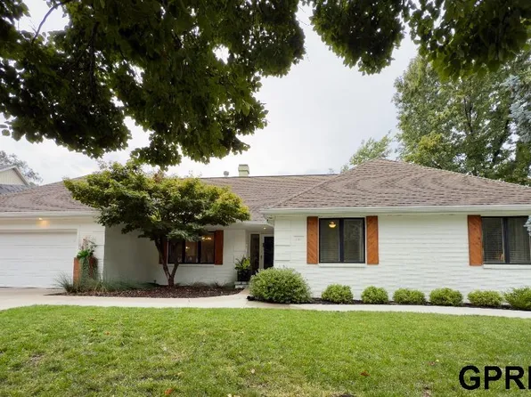 6321 Woodstock Ave, Lincoln, NE 68512