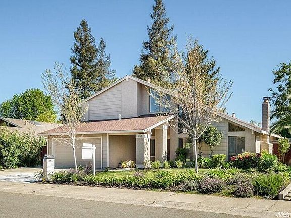2nd image of 8449 Menke Way