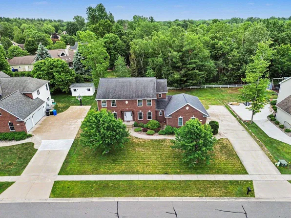 606 Shirewood Ln, Midland, MI 48642