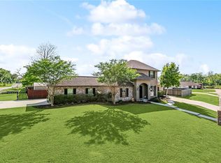 129 Saint Ann St, Belle Chasse, LA 70037