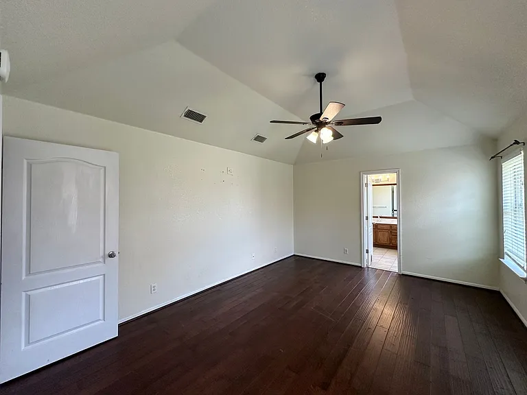 2012 Stonehenge Dr — Photo 19